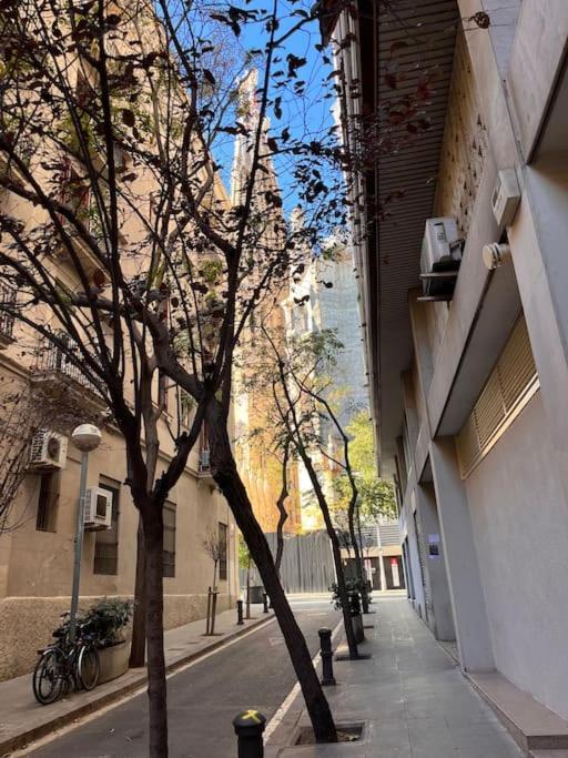Апартаменты Loft Nearby Sagrada Familia Барселона Экстерьер фото